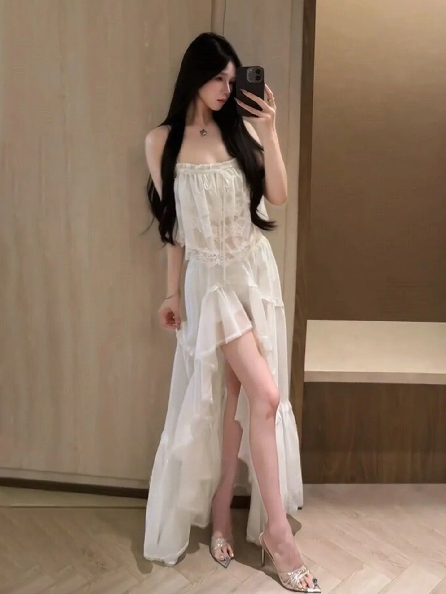 

Stunning Vacation Style Women's Short Strap Vest Top Asymmetrical Hem Skirt Two-Piece Set High Waist Summer Fashion Ensemble