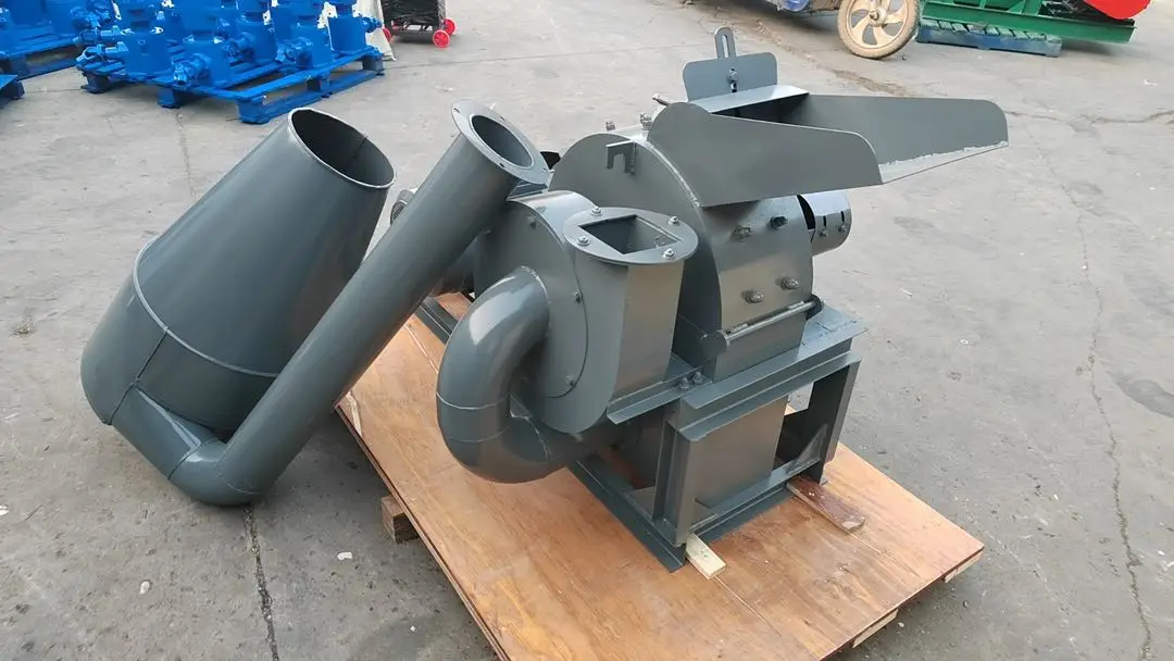 Two Hopper Wood Crusher 11kw High Output Wood Sawdust Hammer Mill with Cyclone