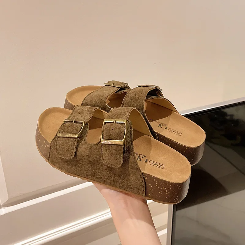 أحذية نسائية مسطحة للشاطئ في الهواء الطلق شباشب كاجوال بنعل سميك من الجلد ونعل الفلين صنادل وشباشب