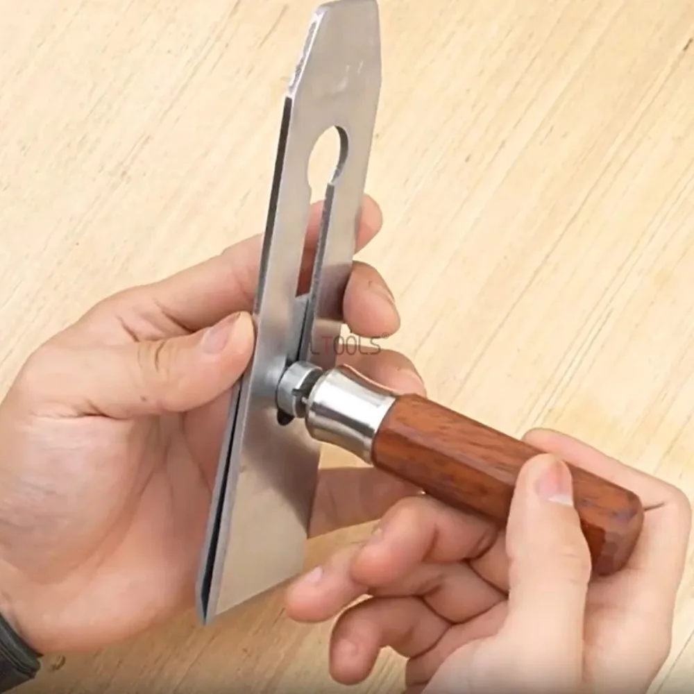 

Short Handled Flat Head Screwdriver Durable Stainless Steel Screw Remover Woodworking Wooden Handle Installation Auxiliary Tool