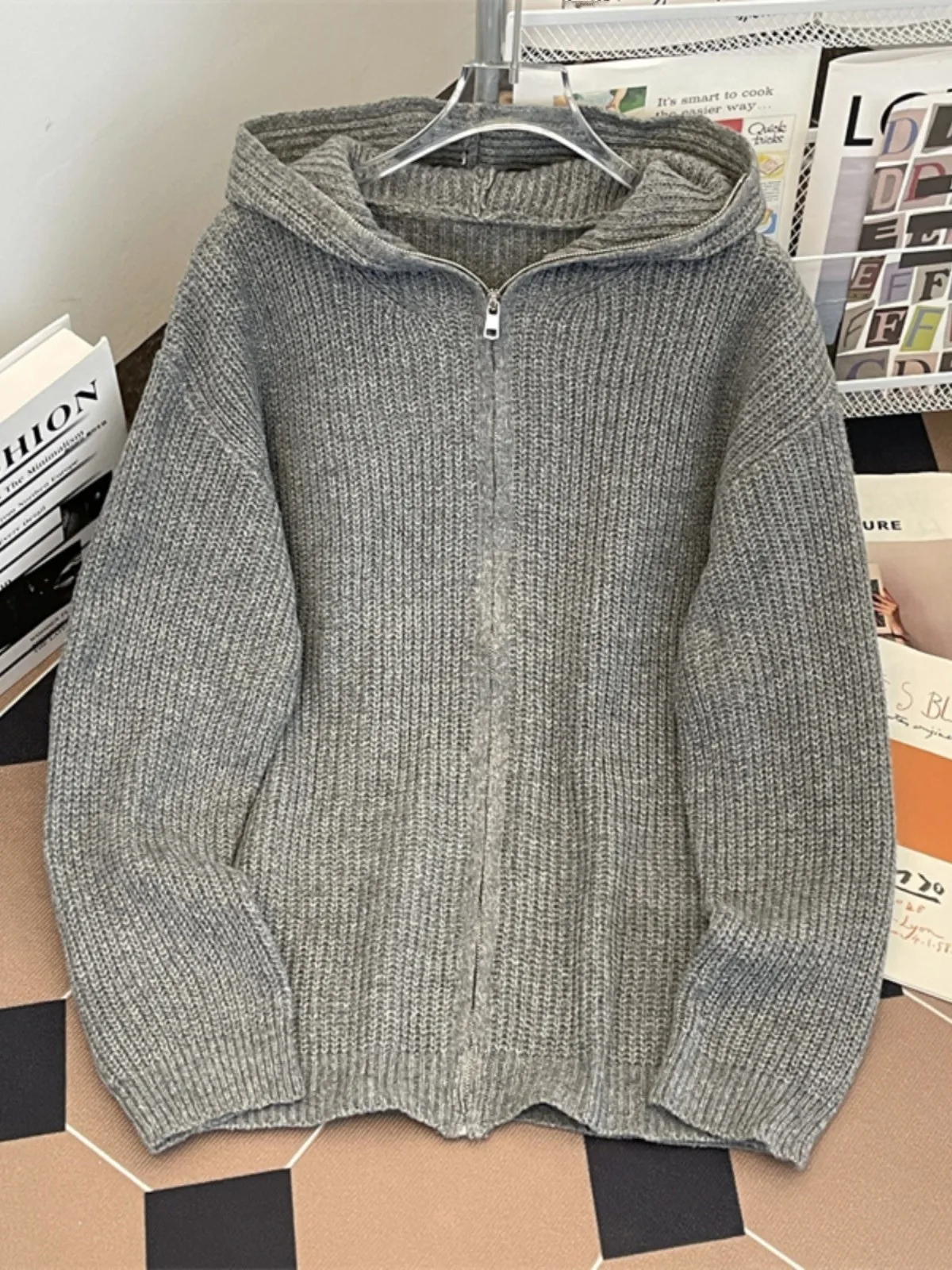 Kardigan Rajut Retro Amerika Model Terbuka untuk Pria, Longgar, Berkerudung, Trendi Musim Gugur Musim Dingin, Mantel Santai untuk Pasangan, Kasual untuk Kaum Muda, Lengan Panjang