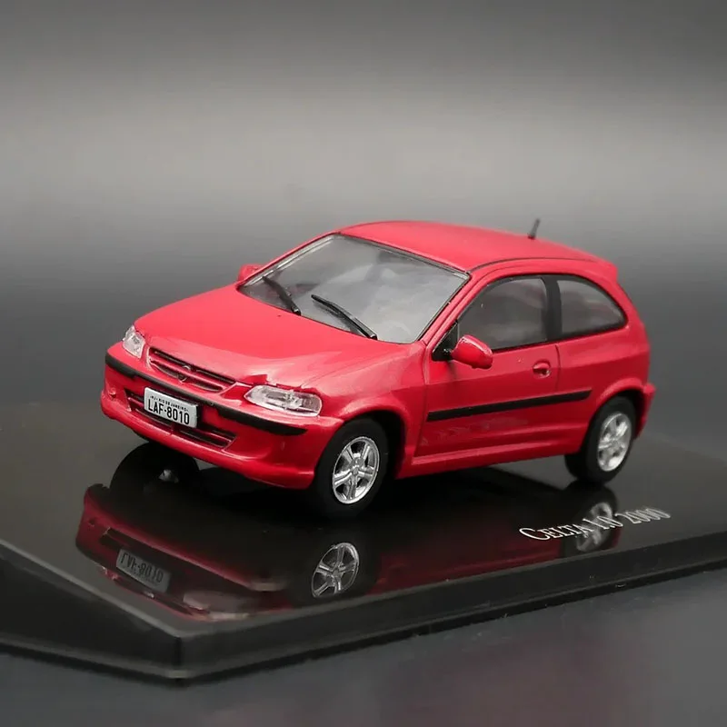 

ixo 1:43 Scale Celta 1.0 2000 Alloy Car Model Toys Gifts Collection Adult Souvenir Decoration Static Display