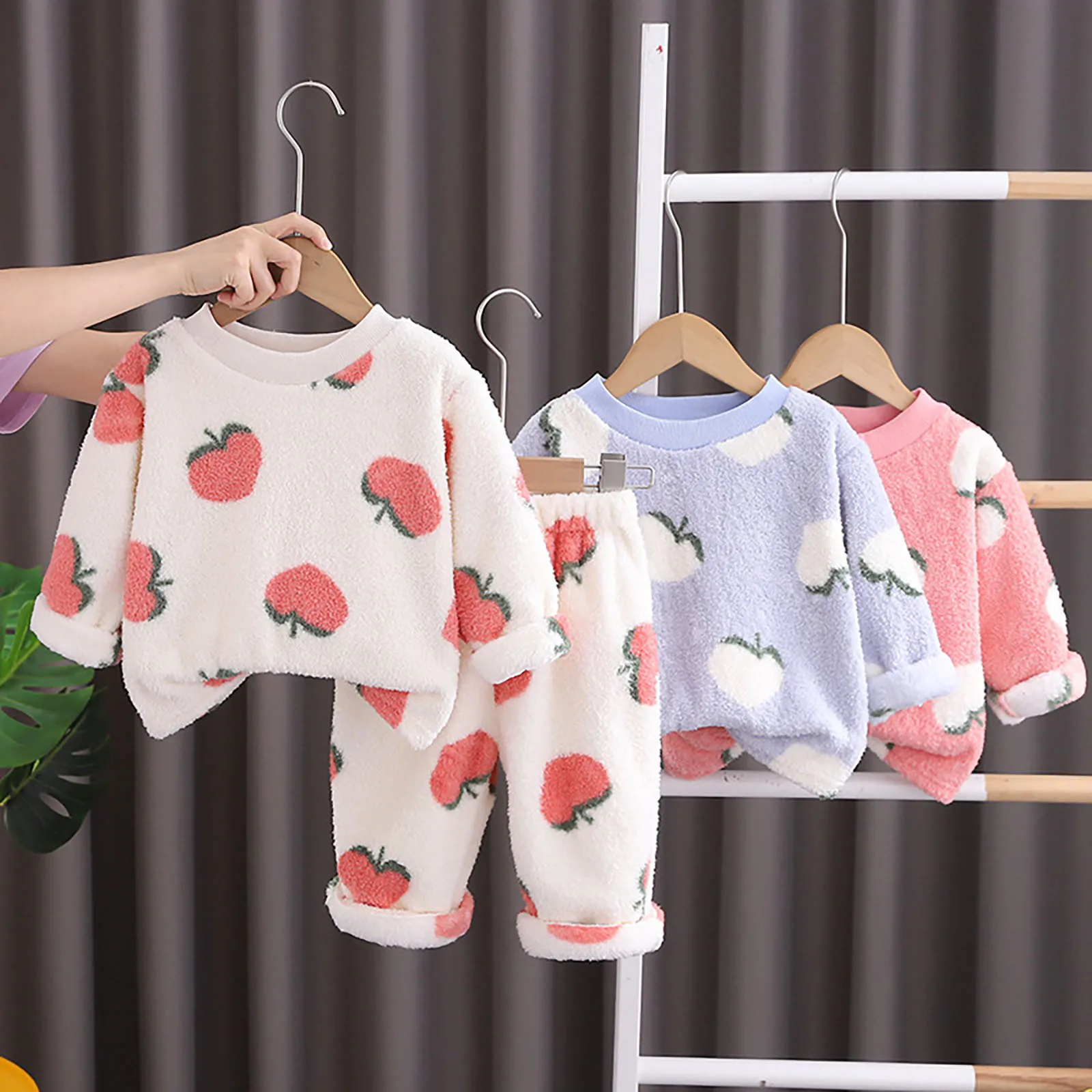 

Winter New Girl Flannel Pajamas Sets O-neck Cartoon Fruit Print Thick Coral Fleece Home Clothes Soft Warm Cute Children Pajamas