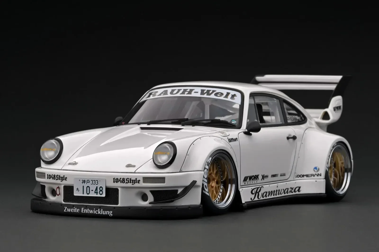 Ignition Model 1/18 RWB 930 White Kamiwaza Mr. Toshi Ichiraku's Car