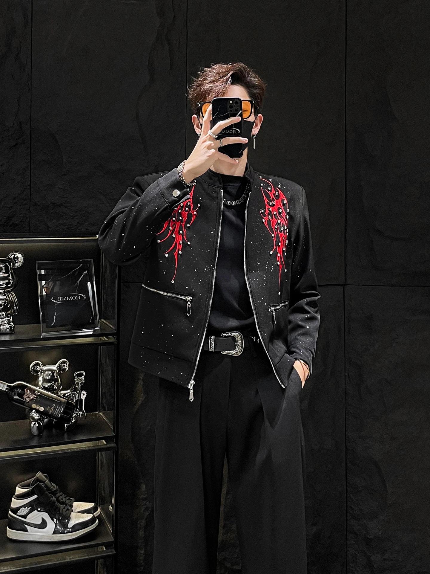 

Ele Bla ort Jaet for Men with Embroidery And Diamond Design Stand Collar Jaet Trendy Sequin Outerwear by HOMME