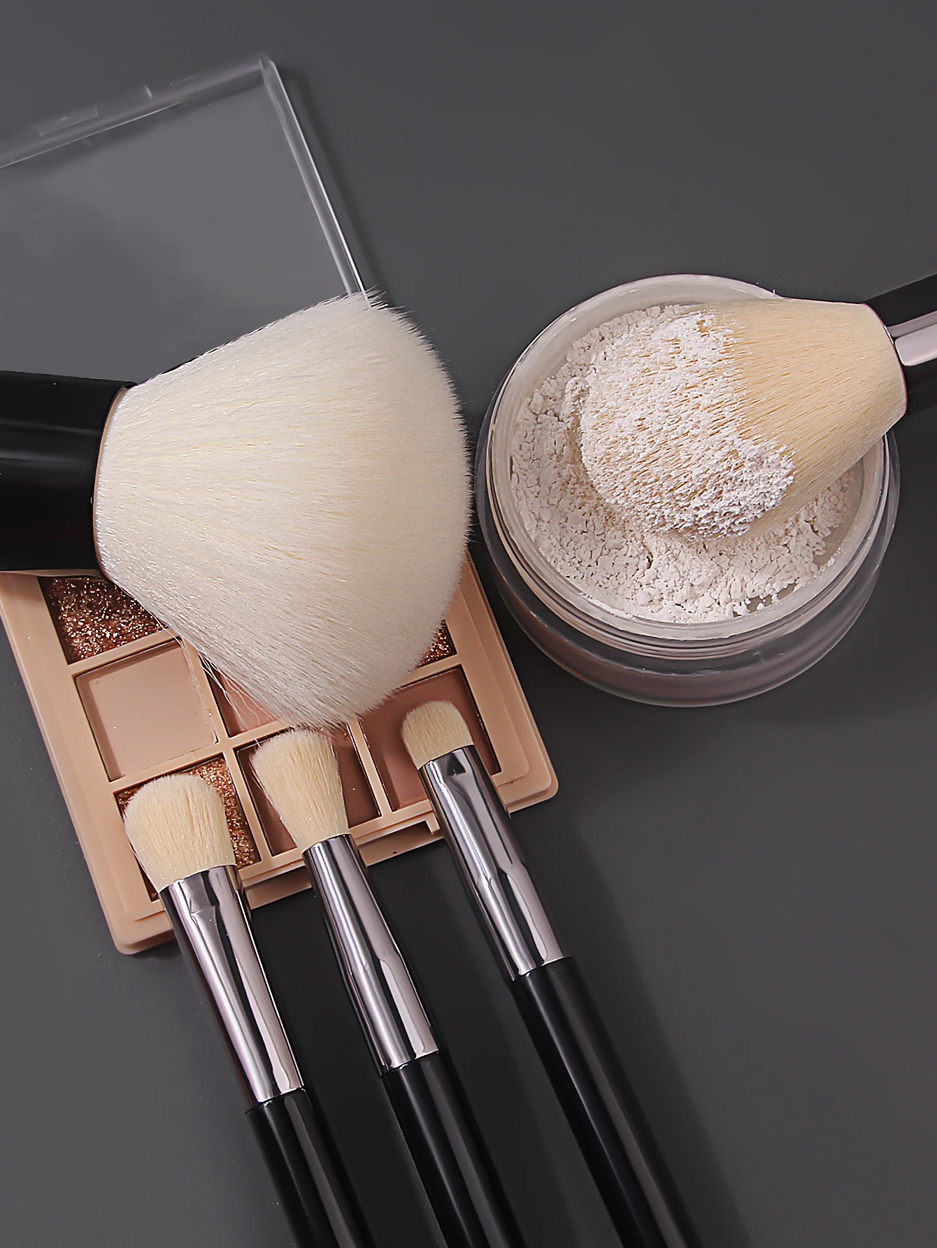 5 قطع من فرشاة أحمر الخدود الناعمة السائبة عالية الجودة، فرشاة تحديد الخدود، فرشاة ظلال العيون، مجموعة فرش مكياج محمولة متعددة الأغراض #4