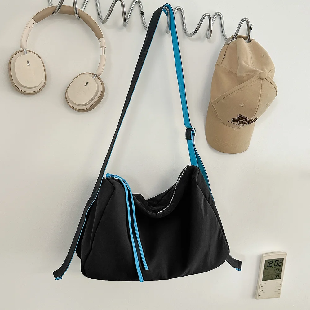 Portable leisure large capacity bag 2026 early autumn new Korean version fashionable personalized travel bag commuting shoulder