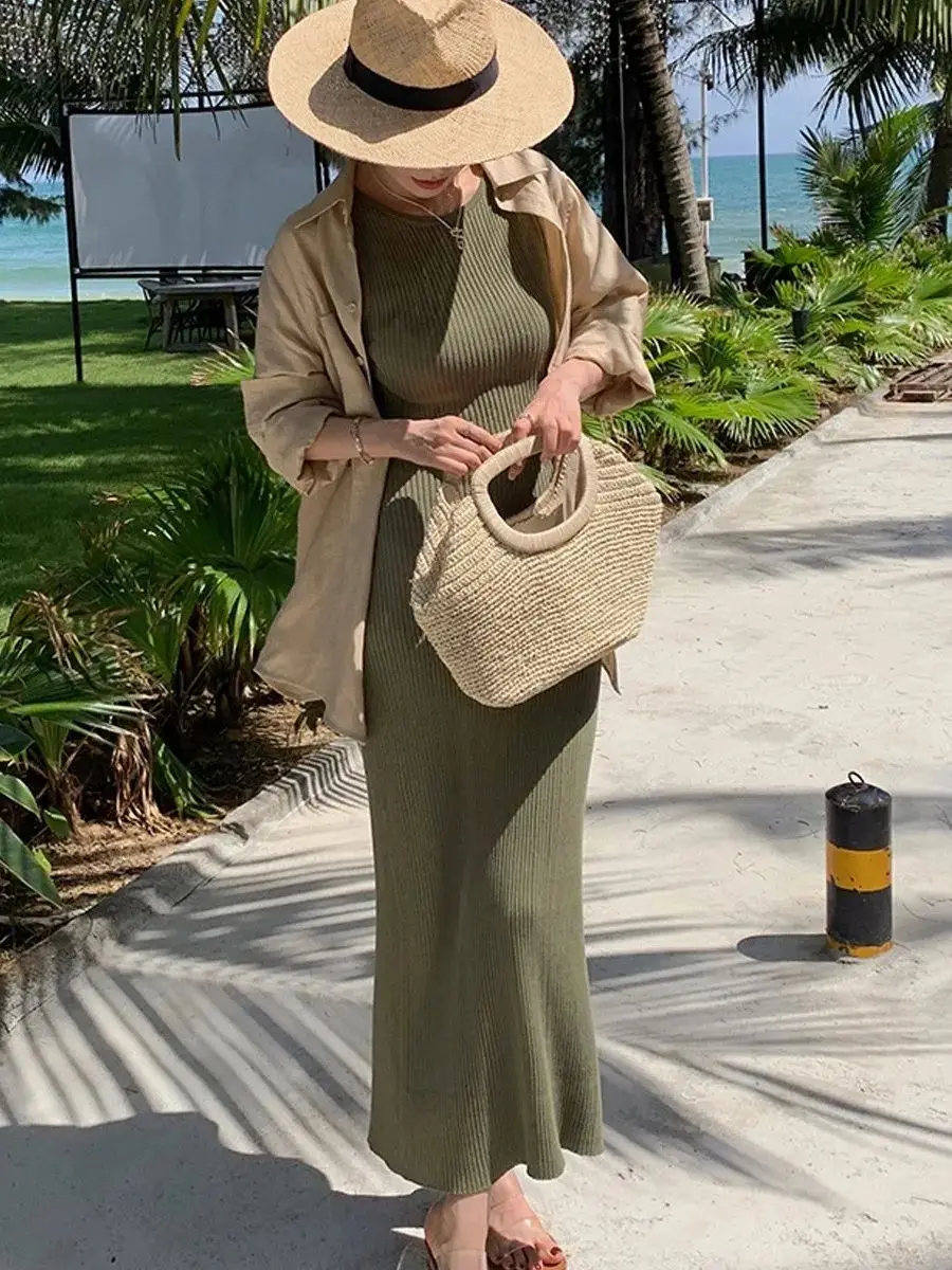 Simples sem costas vestidos de malha feminino 2025 verão design cor sólida magro sem mangas bodycon vestido Плашуе roupas