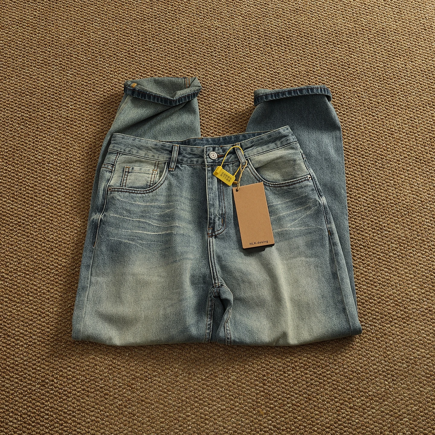 

Новые мужские свободные джинсы прямого кроя из денима, повседневные, светлые, универсальные, на все сезоны, модные