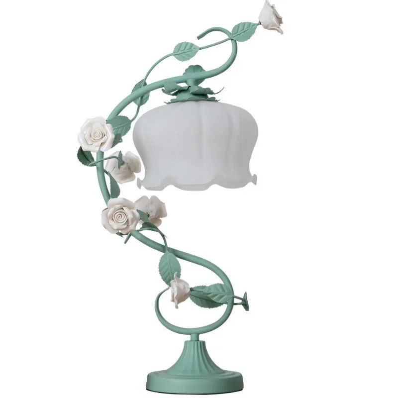 American Pastoral Bedroom Bedside Retro Warm Flower Table Lamp