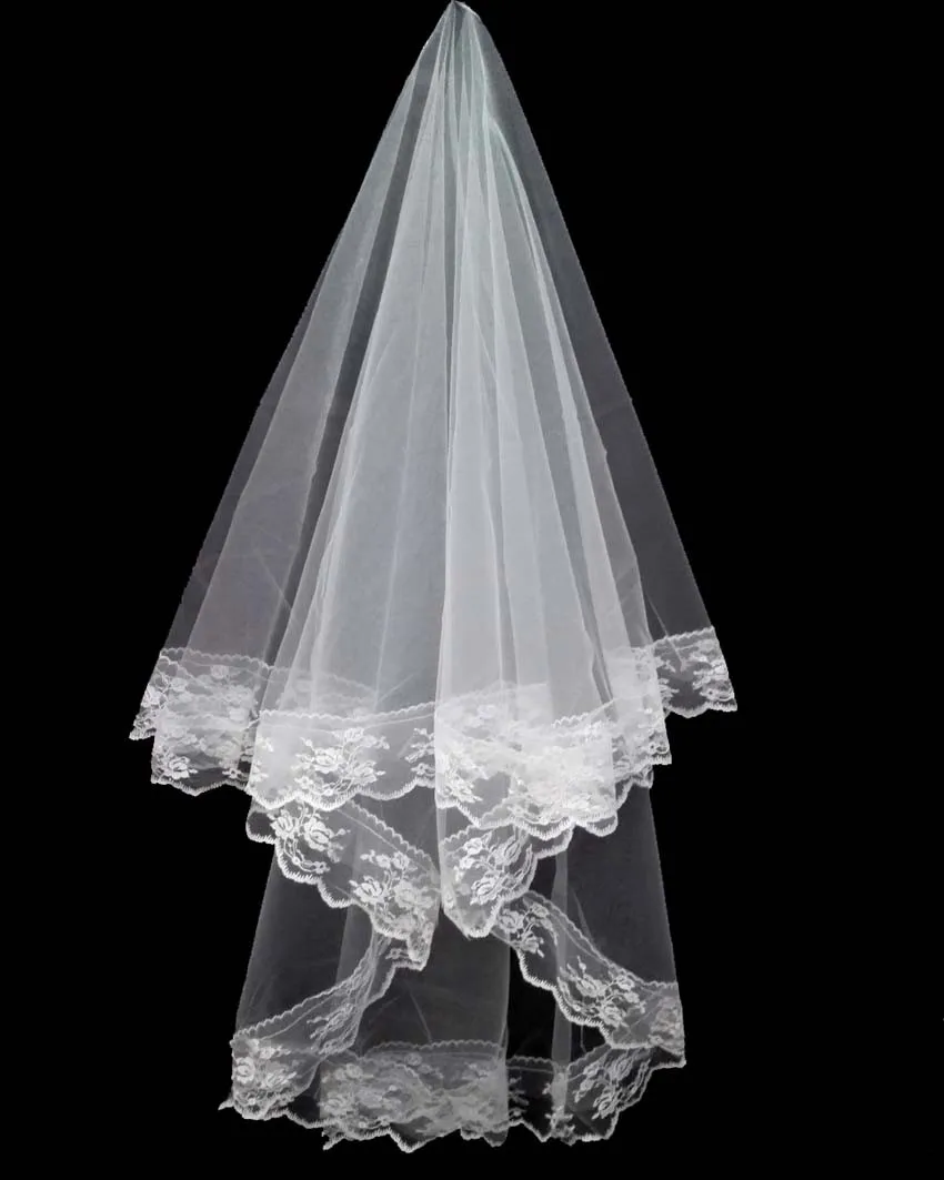 

WHITE BRIDAL WEDDING VEIL WITH LACE EDGES COMBLESS BRAND NEW