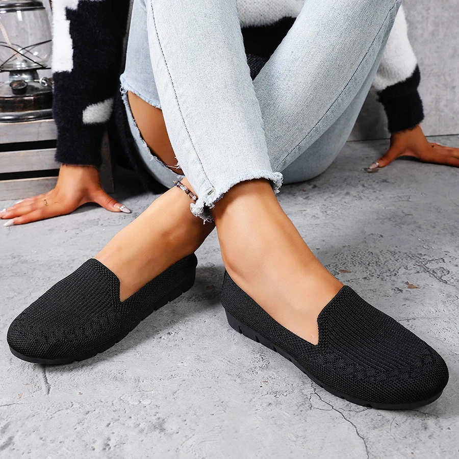 Women's Solid Color Knit Loafers Lightweight Anti Slip Flat Shoes for Casual Wear image 3