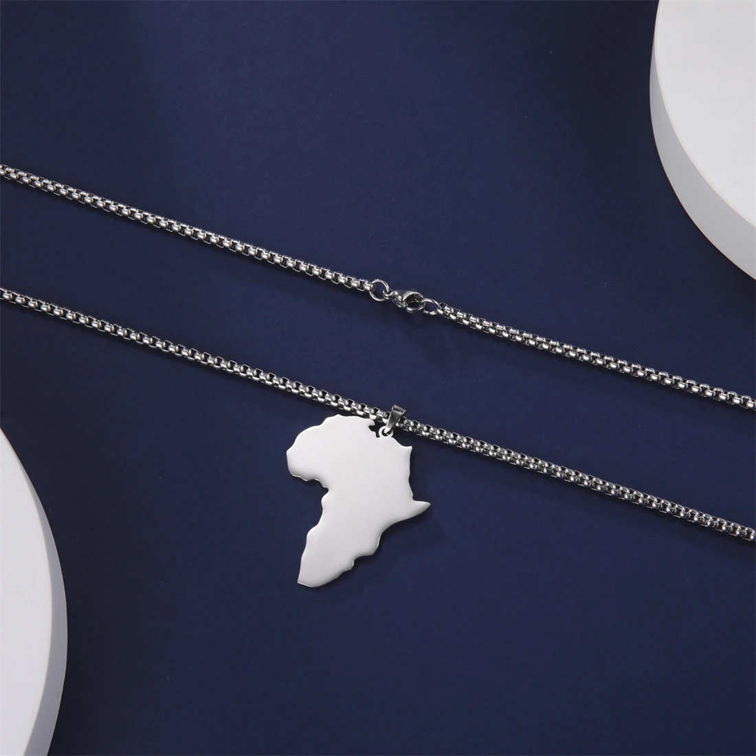 Vassago Smooth Africa Map Pendant Necklace Women Stainless Steel Men Africa Continent Map Jewelry Dainty Pendant Necklace Gift