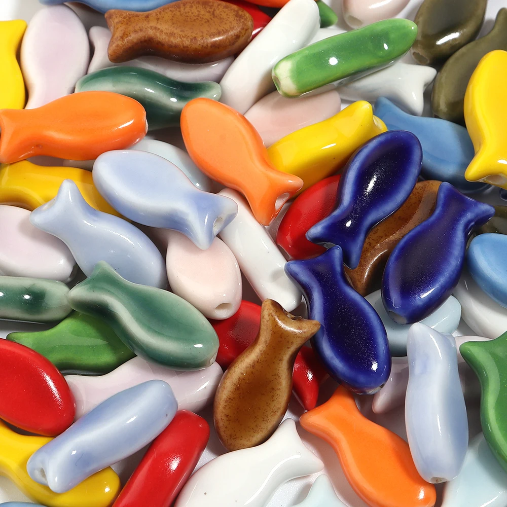 6 Stück bunte kleine Fisch-Keramikperlen, Charms, Abstandshalter, lose Perlen für die Schmuckherstellung, DIY-Halskette, Armband, Schlüsselanhänger-Zubehör – Detail 4