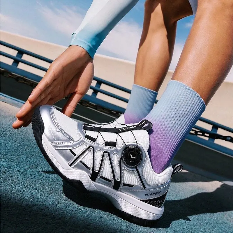 2026 New Trend Badminton Shoe Men Comfortable Man Indoor Court Shoe Unisex Men Tennis Shoes Quick Lacing Table Tennis Shoes Man