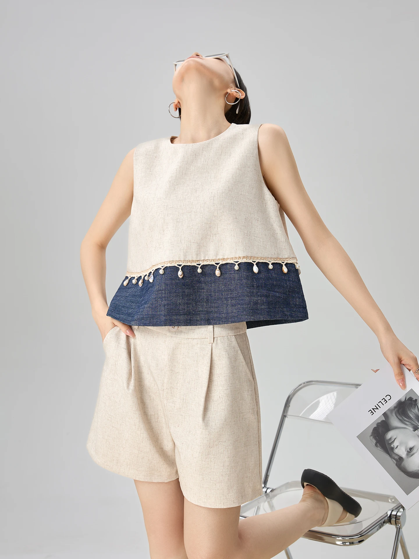 

Летний модный джинсовый комплект из двух предметов: жилет и шорты, женский, трендовый образ 2025 года, с круглым вырезом, укороченный