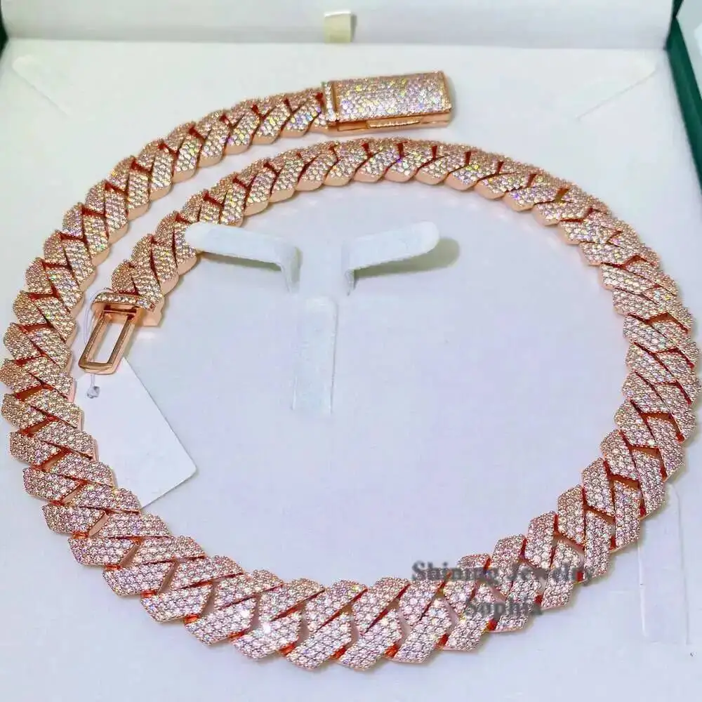 

Moissanite Hip Hop Jewelry S925 Sterling Silver with Moissanite Diamond 18mm Prong Cuban Link Chain