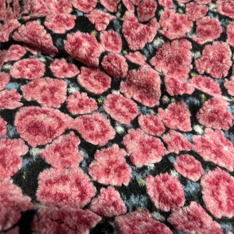 

Warm knitted lamb wool fabric