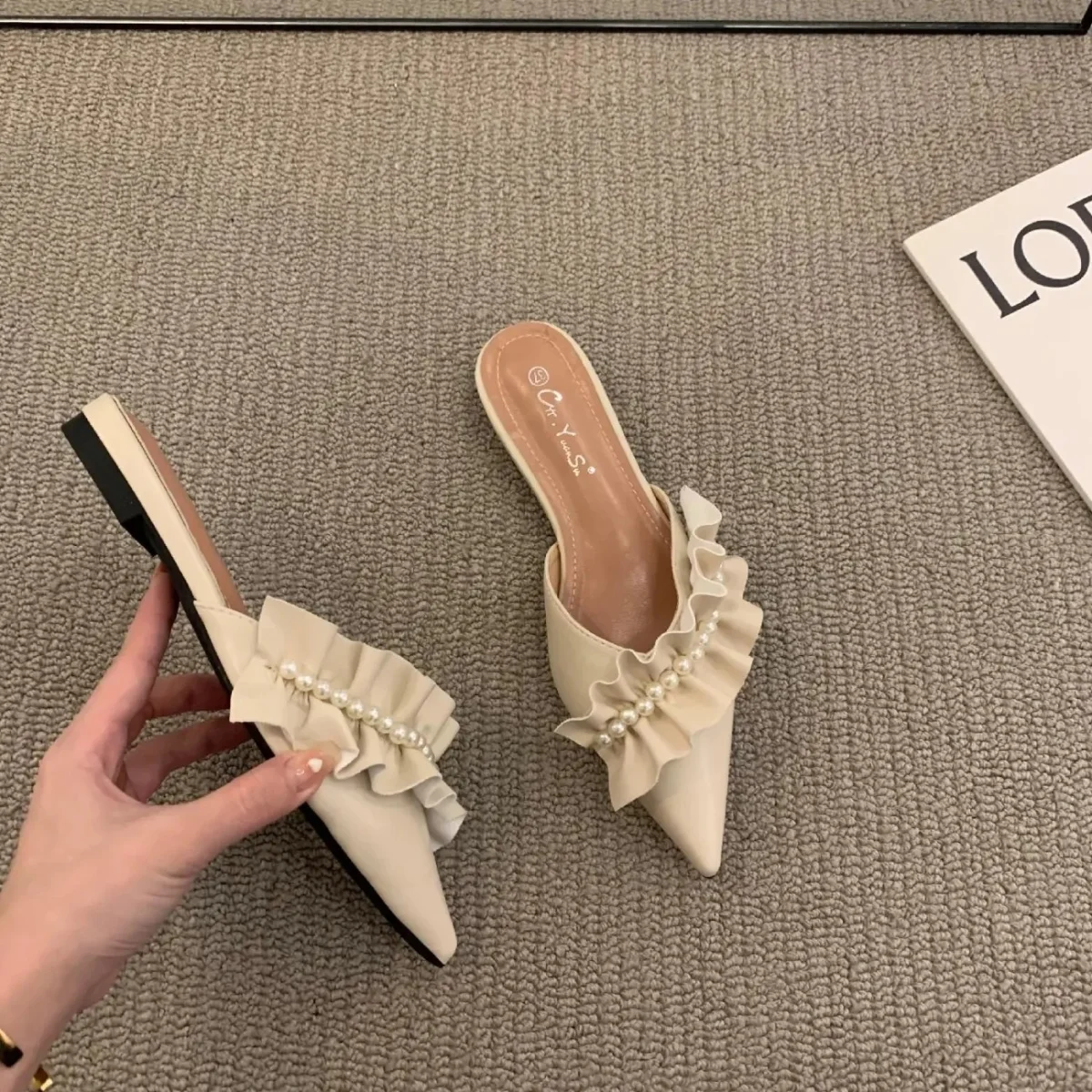 Off White Low Heel Rhenstone Shoes for Women 2024 Fluffy Crystals Jewels Slides Sandals Mules Summer Woman Slippers Wholesale B