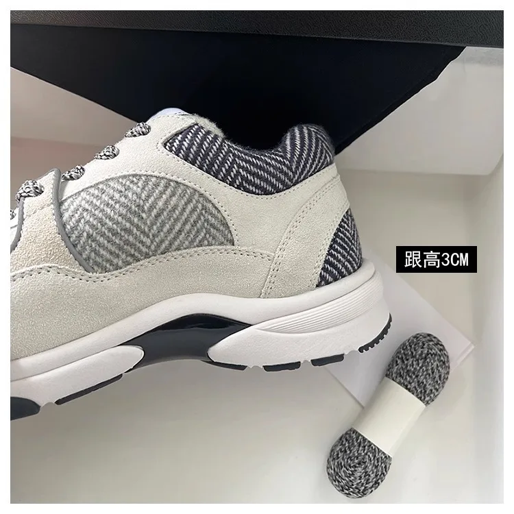 Thick soled dad shoes for women, coarse woolen reflective sports shoes, spliced height increasing lace up casual shoes for women