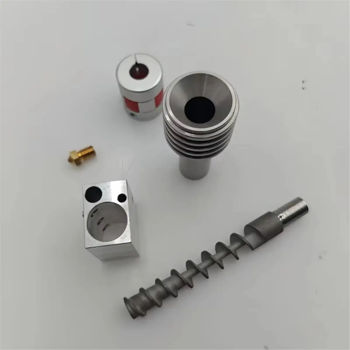 

(B63C) Набор для самостоятельной сборки 3D-принтера с экструдером для гранул из измельченного пластика и ходовым винтом, простая сборка, повышенная прочность