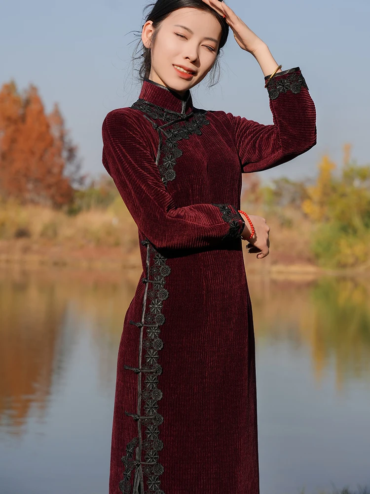 

Красное теплое зимнее платье с длинными рукавами, кружевом, низким разрезом, винтажными пуговицами и полной застежкой на пуговицах для женщин 20-30 лет