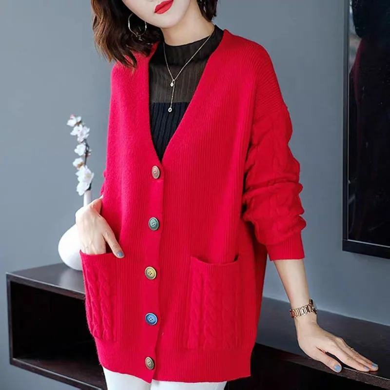 Fashion V-Neck Button Spliced Pockets Cardigan Sweaters Women\'s Clothing 2022 Autumn New Loose Korean Tops All-match Coat