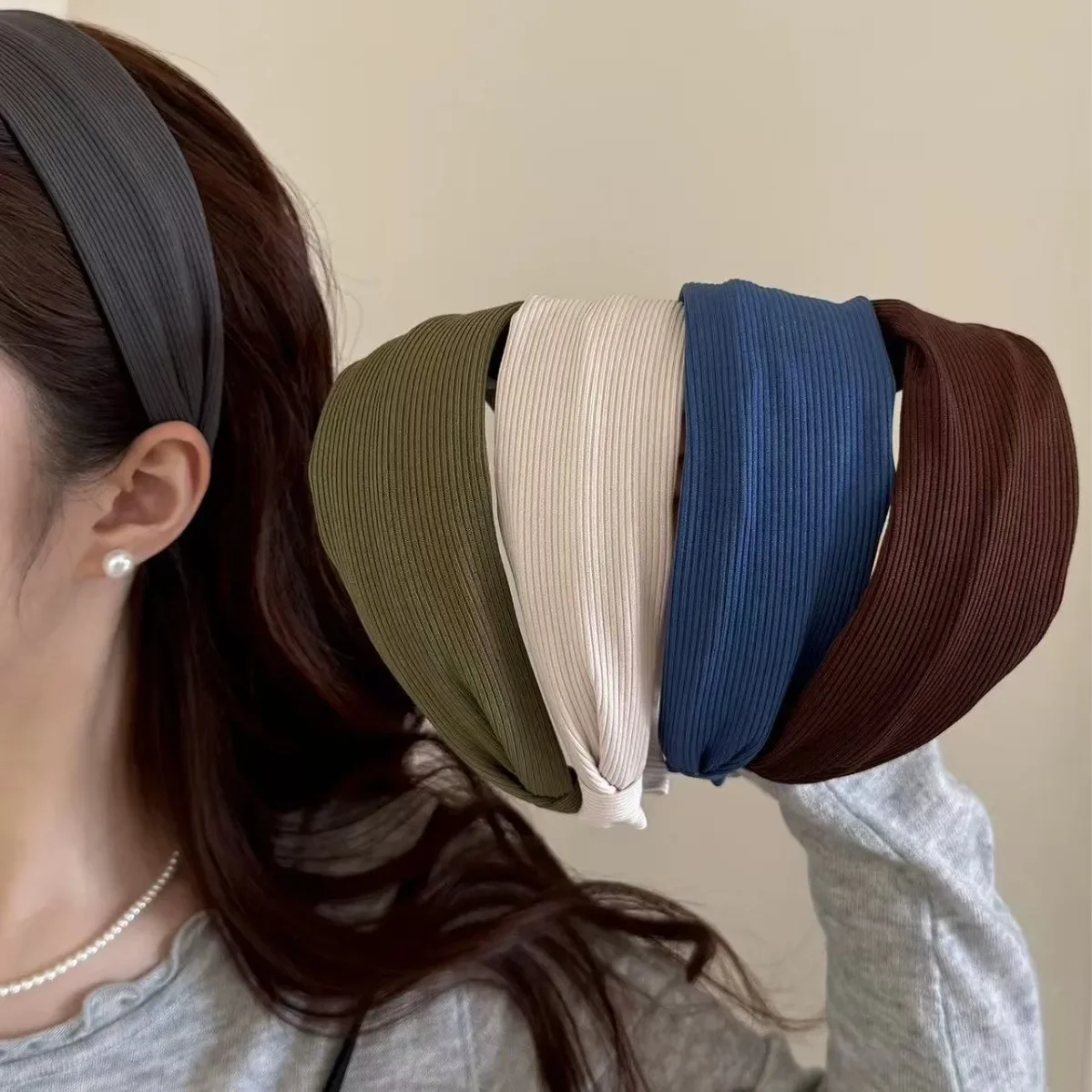 

Leisure and High-end Solid Color Wide Edge Headband Ladies' Elegant Daily Versatile Headbands Fashionable Hair Accessories