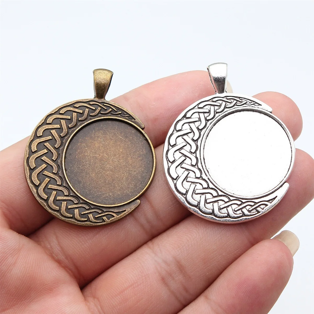 Wholesale fit 25mm Moon Shape Blank Cabochon Bezel Trays For Handmade Craft Jewelry Making Women DIY Gift Supplies