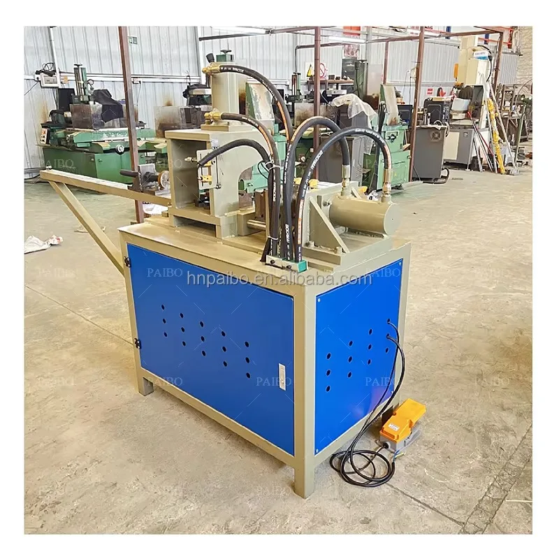 Roestvrij stalen buis ijzeren buis diefstal netto trap leuning vangrail ponsen gat stempelen gat machine