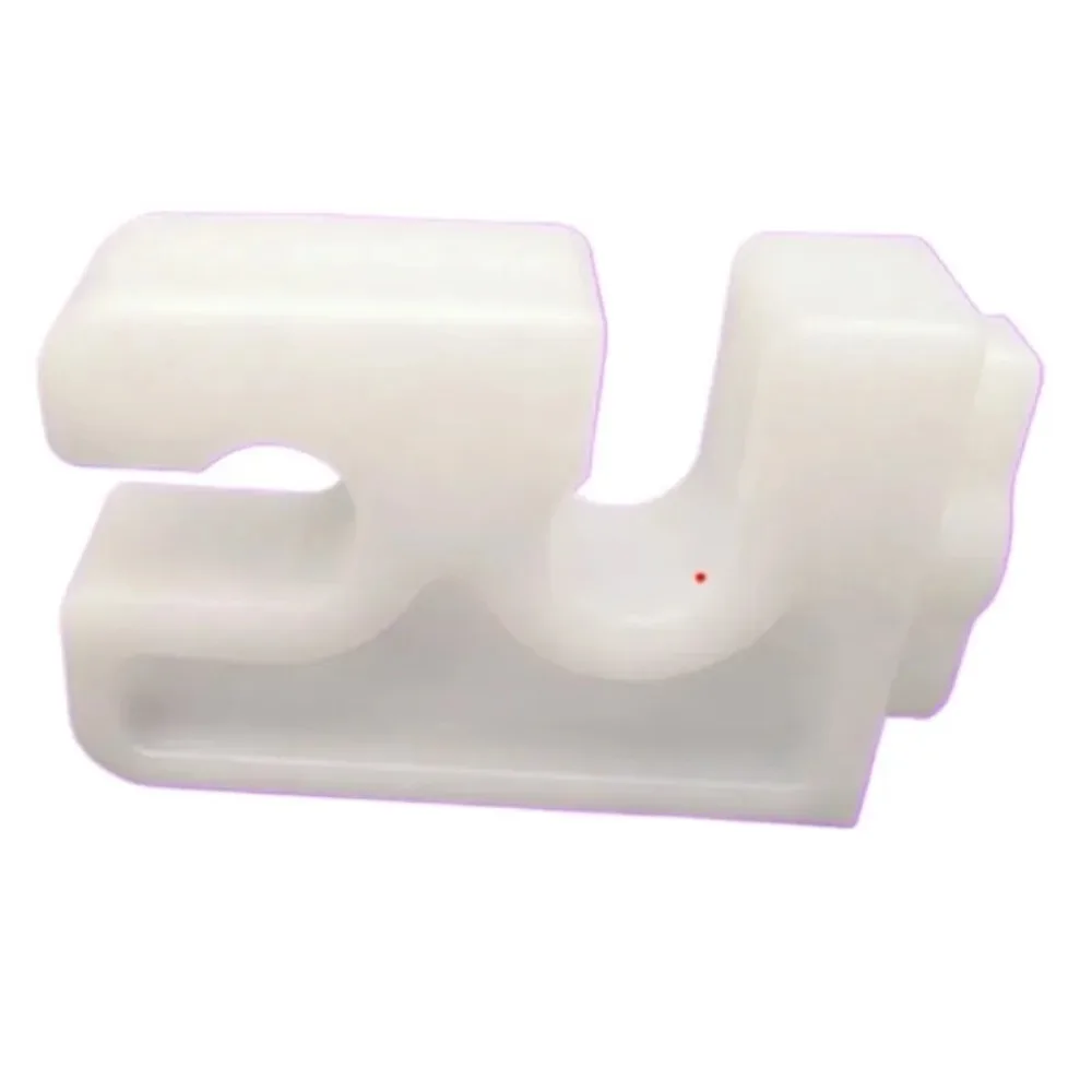 J43-6306328  1pc Plastic Trunk Hinge Torsion Bar Fixing Clip for Arrizo 8 3 5 GX