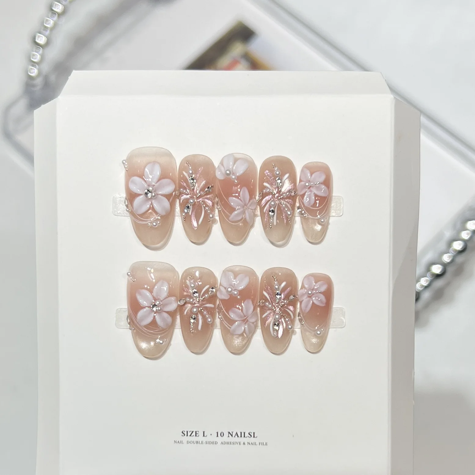 

10Pcs/set Cat Eye Oval Handmade Press on Nails White Flower Fake Nails Wearable Stick-on Nails False Nail Faux Ongles Uñas 네일팁