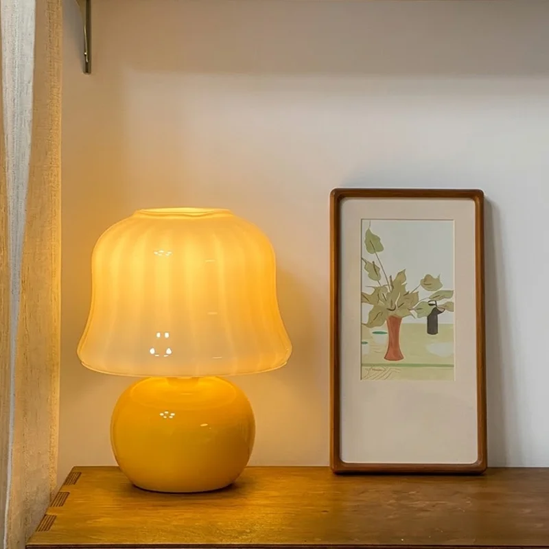 Ambient Lighting Home Decor Modern Vintage Premium Hotel Living Room Lighting for Gift Yellow Cream Mid-Century Glass Table Lamp