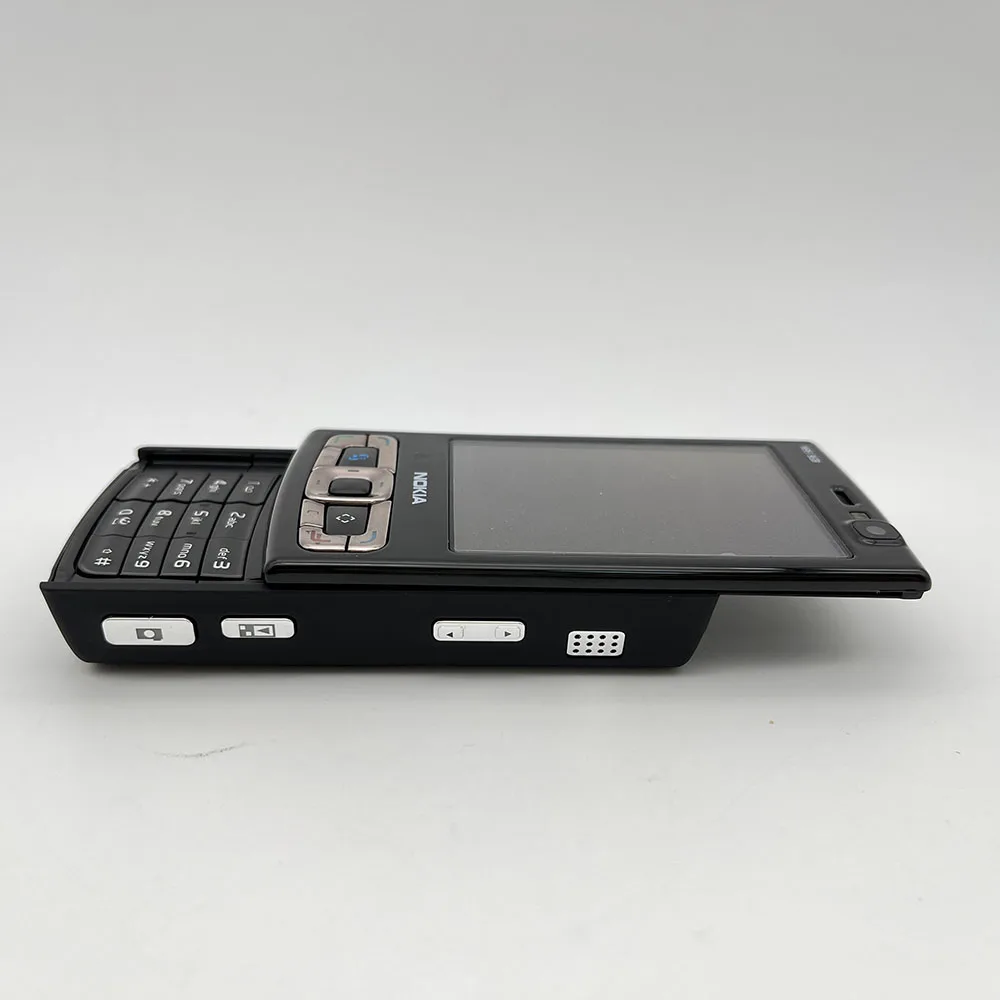 هاتف Nokia N95 الأصلي بسعة 8 جيجابايت مصنوع في فنلندا يدعم اللغة الإنجليزية وحالة جيدة