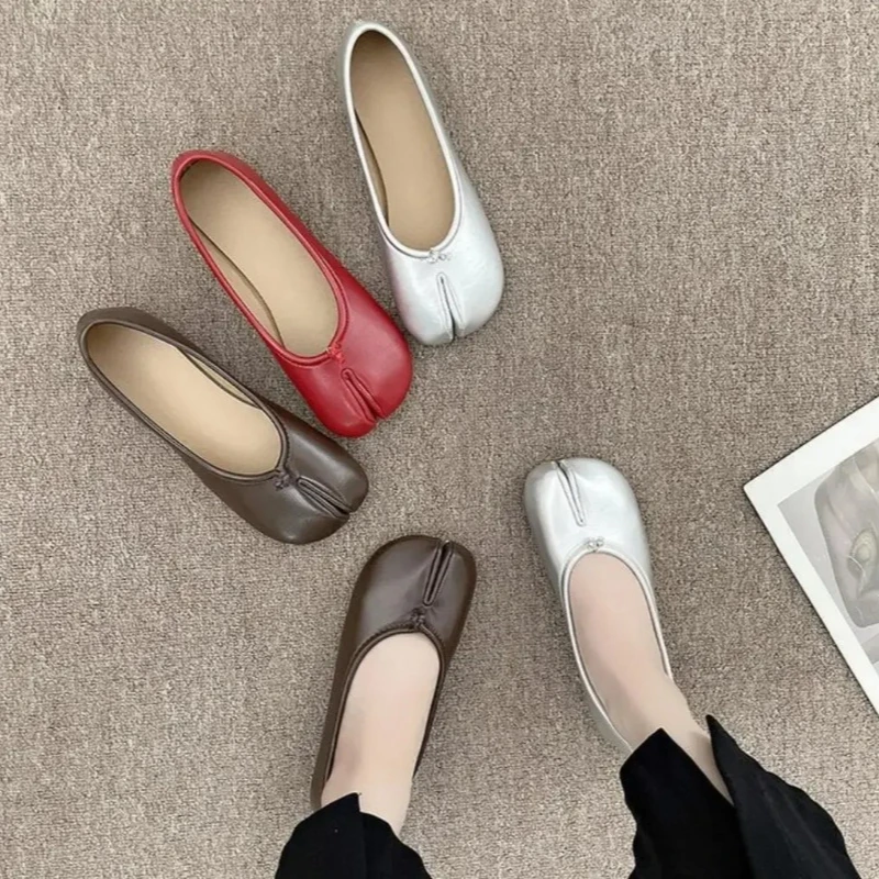 Women Flats Style Tabi Ninja Shoes Women Leather Flats Split Hoof Toe Loafers Femme Mary Jeans Mocasines Ladies Ballerina Shoe