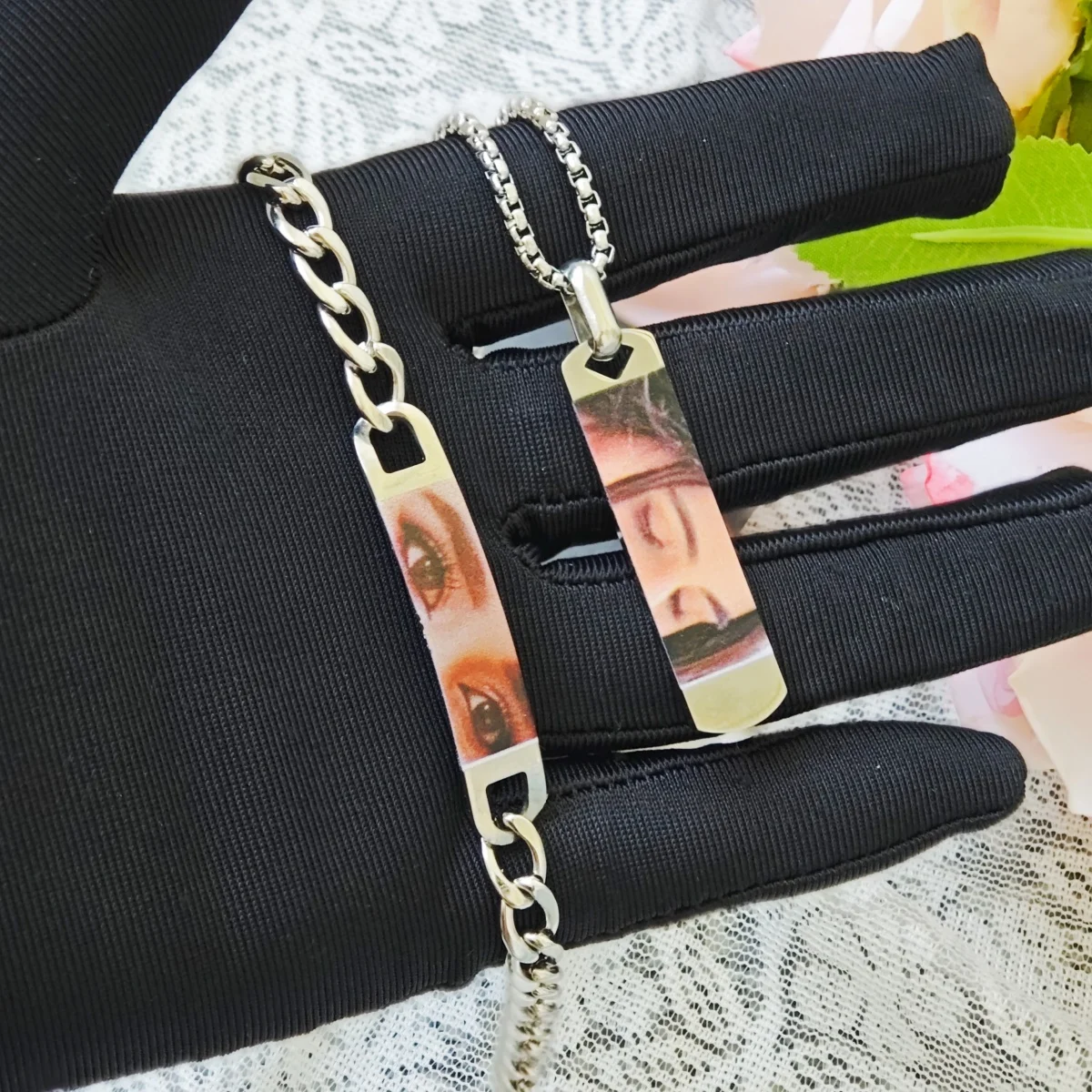 

Customized Laser Carving Eye Set Stainless Steel Jewelry Customizable Photo Couple Set Girlfriend Photo Necklace Free Gift Box