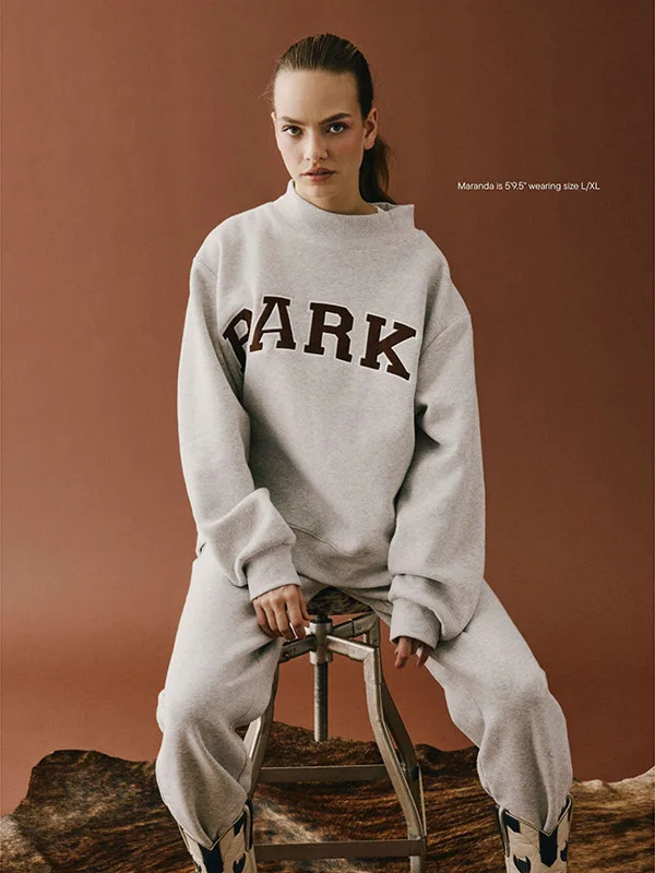 

Весна 2026: Женская повседневная хлопковая толстовка свободного кроя в классическом стиле с вышивкой и вставками, с воротником-стойкой, с длинными рукавами