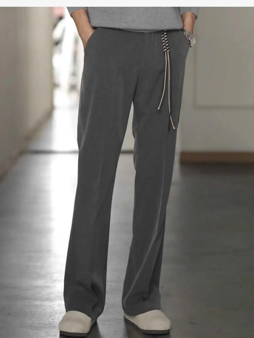 

Осенние новые мужские брюки прямого кроя с эффектом драпировки, с подвеской из вощеного шнура ручной работы, однотонные, повседневные, в корейском стиле