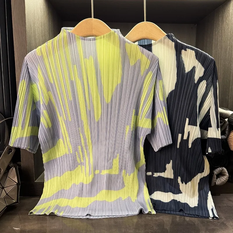 

Комплект плиссированных брюк Miyake, лето 2025 года, со складками и воротником-стойкой, футболка с короткими рукавами, тонкая повседневная женская футболка из 2 предметов