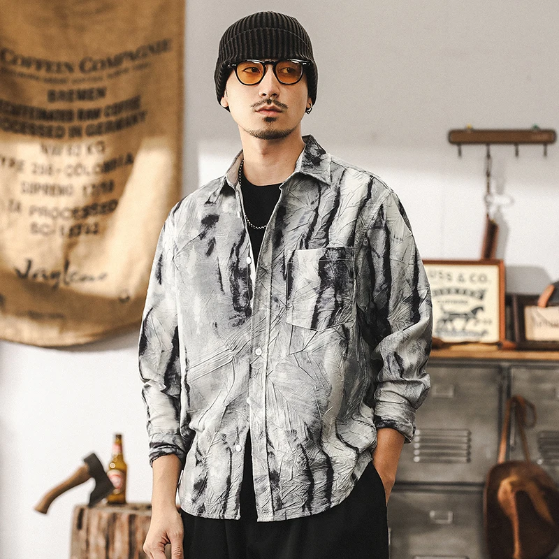 The new Spring and Autumn style tie-dye printed long-sleeved shirt for men, a high-end, loose and casual shirt jacket