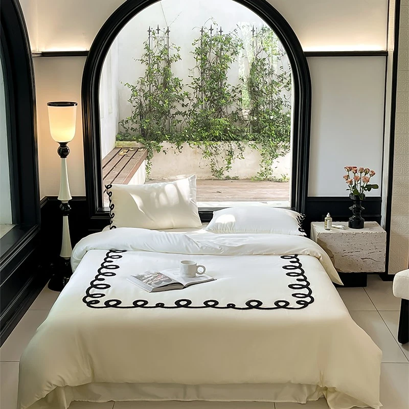 Simple style White Bedding with Black Embroidery 600TC Egyptian cotton Bedding set Double Queen Fitted/Flat Sheet Pillowcases