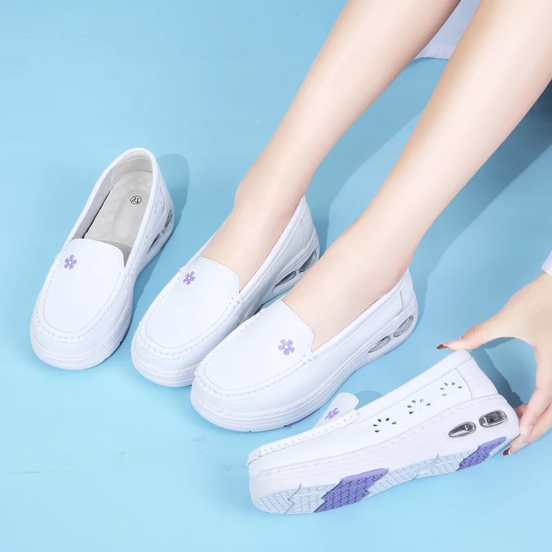 Обувь для медсестер, мягкие сабо на платформе, теннисные женские летние кроссовки для кормления, дышащие, маленькие, увеличенные внутренние