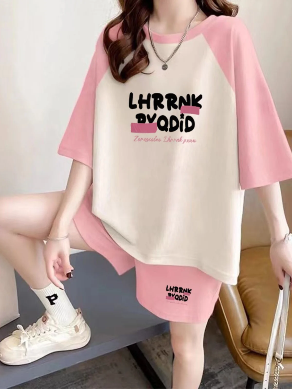 

Summer 2025 Women's Casual Sporty Loose Slimming plus Size Short Sleeve Outfit Two-Piece Set round Neck Short Pants