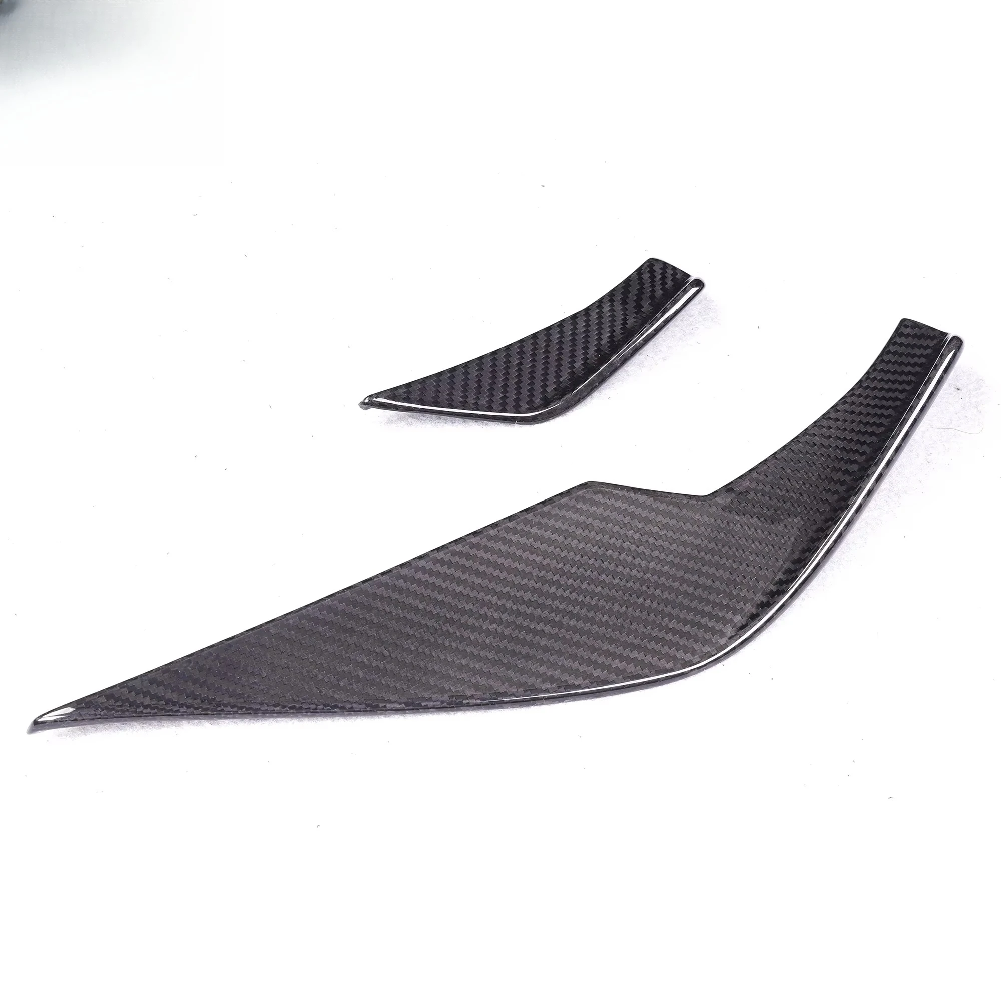 

Dry Carbon VS Style Front Bemper Canard For BMW G80 G82 M3 M4 2021+