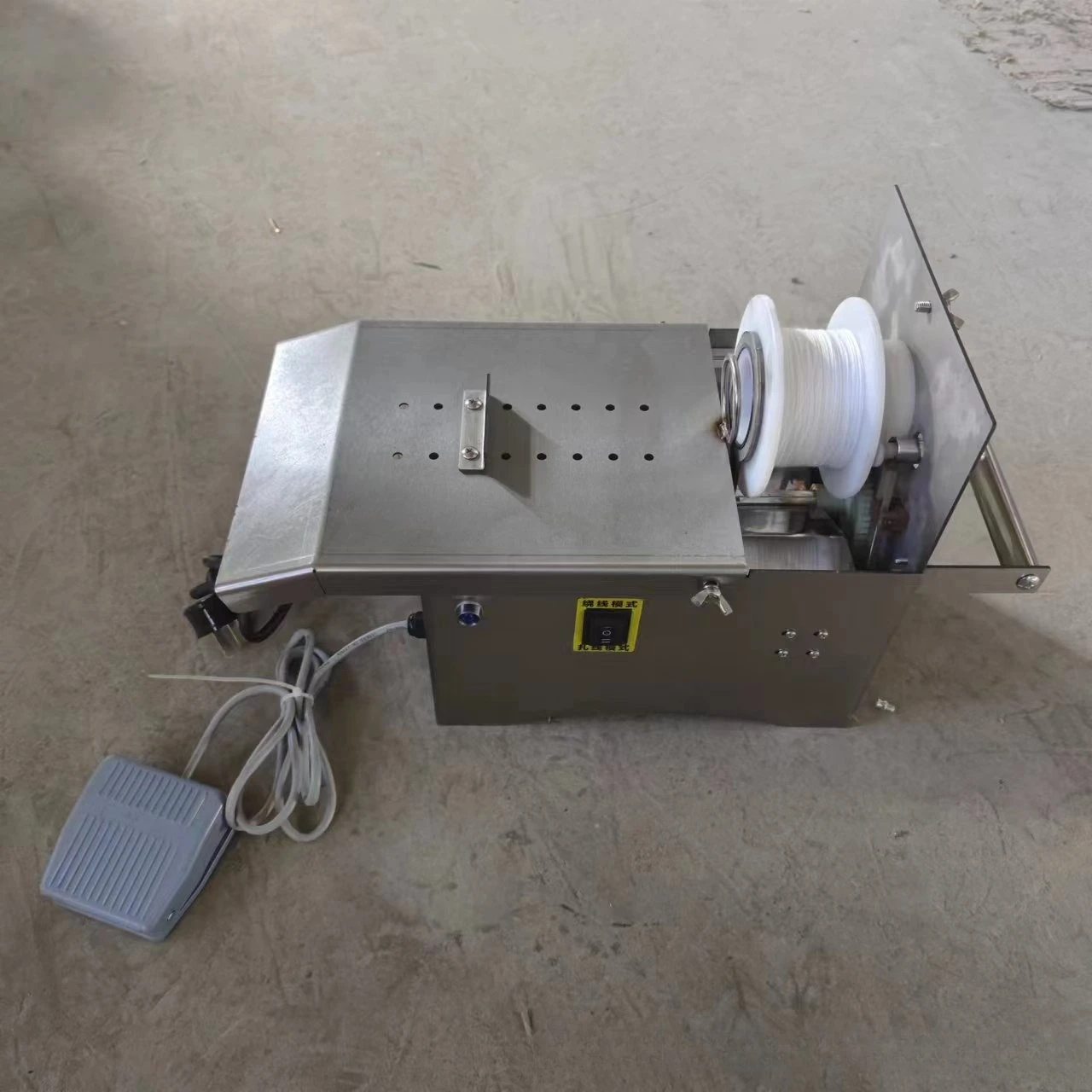 Automatic sausage tying line quantitative hot dog tying line manual sausage knotting machine