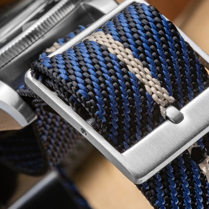 ADDIESDIVE 高級 GMT メンズ アナログ時計ダイバー 200 メートル防水 BGW9 夜光時計ナイロンストラップ付きメンズクォーツ時計 AD2044