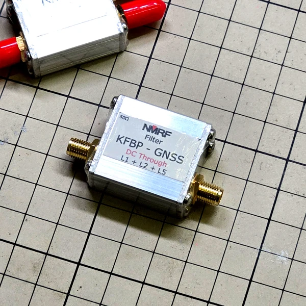 GNSS satellite navigation full-band dedicated dual-channel bandpass filter with built-in DC channel SMA interface