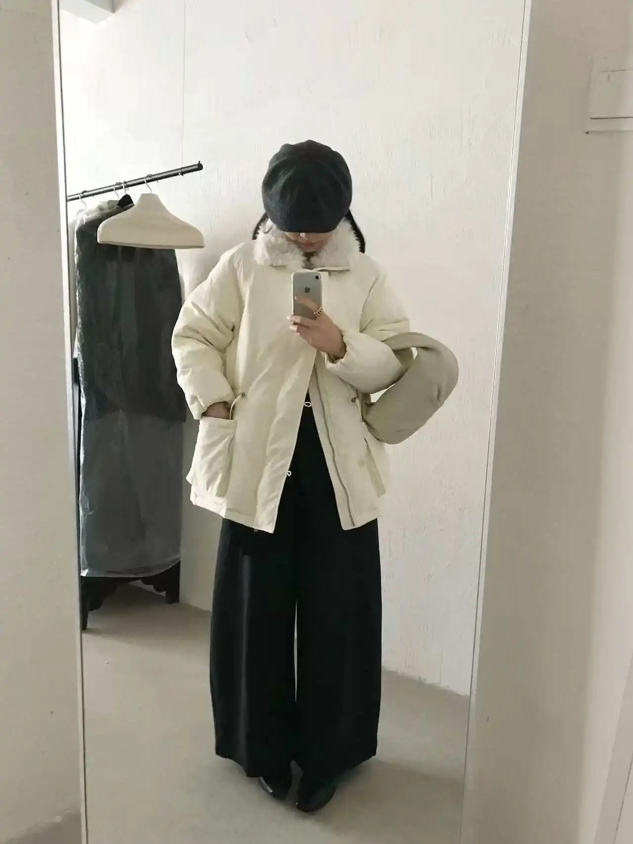 

Корейское свободное пальто в стиле ретро с поясом на талии, белое стеганое пальто с перьями Du, женское пальто для поездок на работу