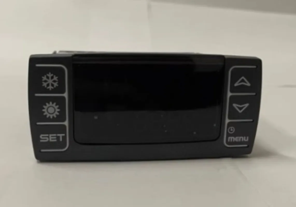 

1pcs IC208CX-01000 / IC208CX-11000 / IC208CX-11100