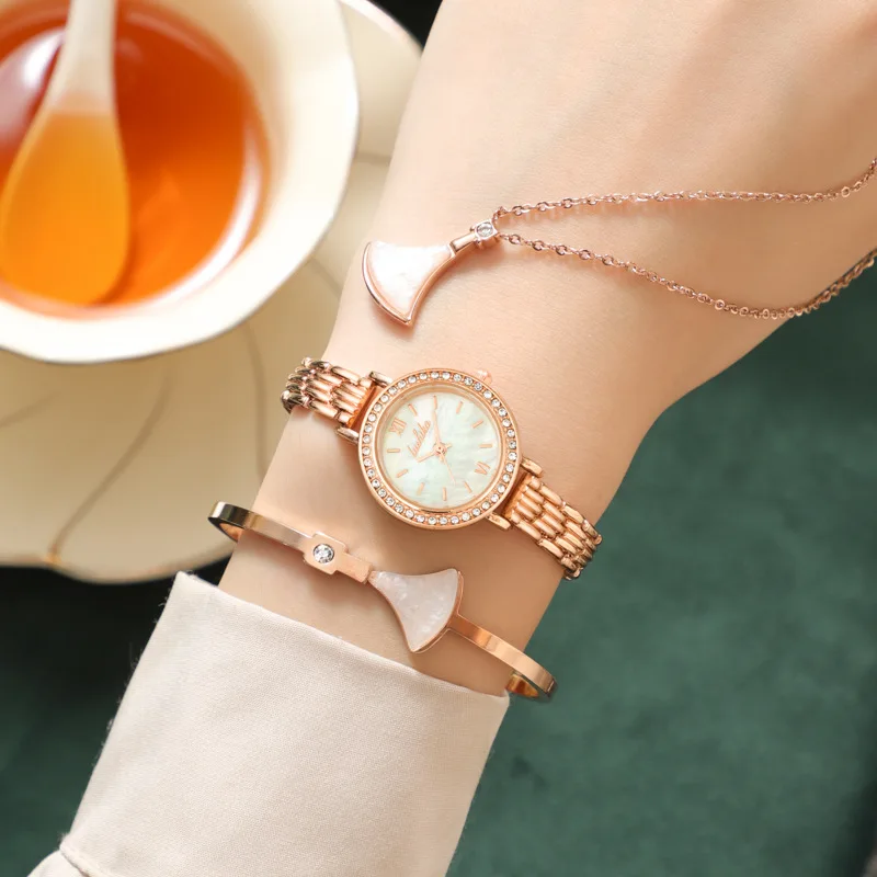 นาฬิกาผู้หญิง5Pcs ชุดแฟชั่น Diamond Dial นาฬิกาข้อมือควอตซ์นาฬิกาสุดหรูกันน้ำสุภาพสตรีนาฬิกาสวยงามนาฬิกาข้อมือ Kado Pacar